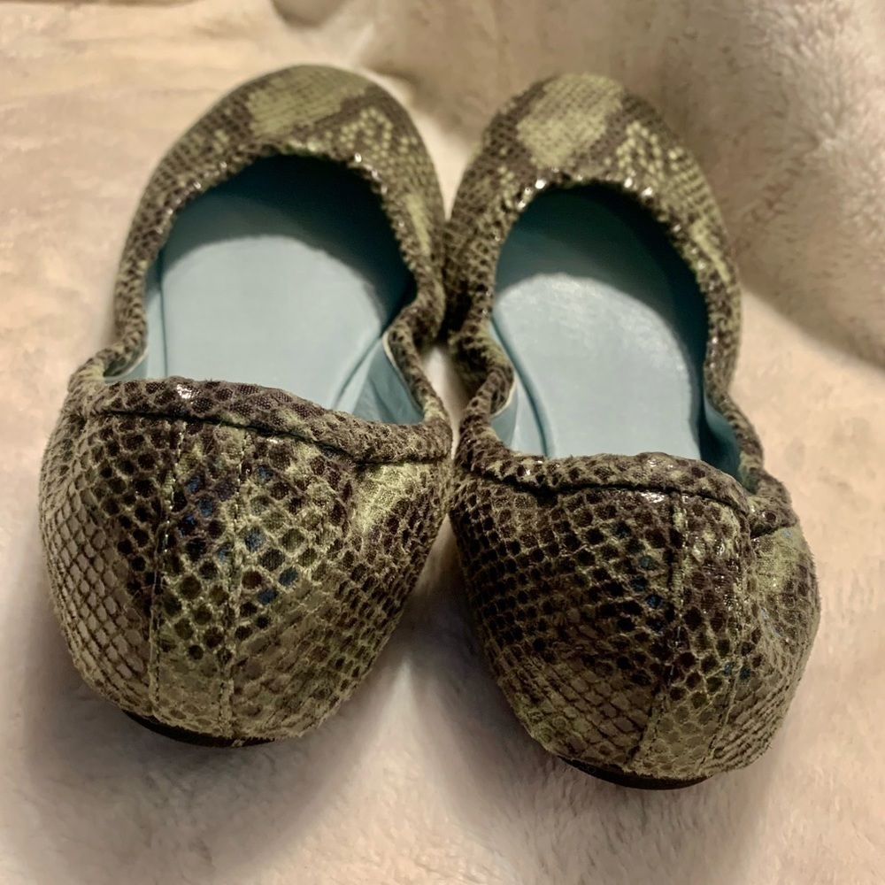 NEW Aera Flats Euro 39.5 /US 9 Ballet Slipper Style Green Python Animal Print - Picture 5 of 16